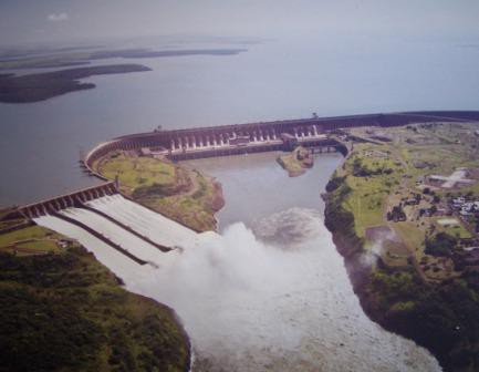 Centrale hydroélectrique de Itaipu, Foz do Iguaçu